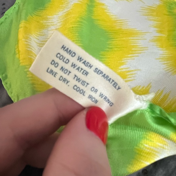 Green and yellow Tie Dye scarf or wild rag - Picture 4 of 6